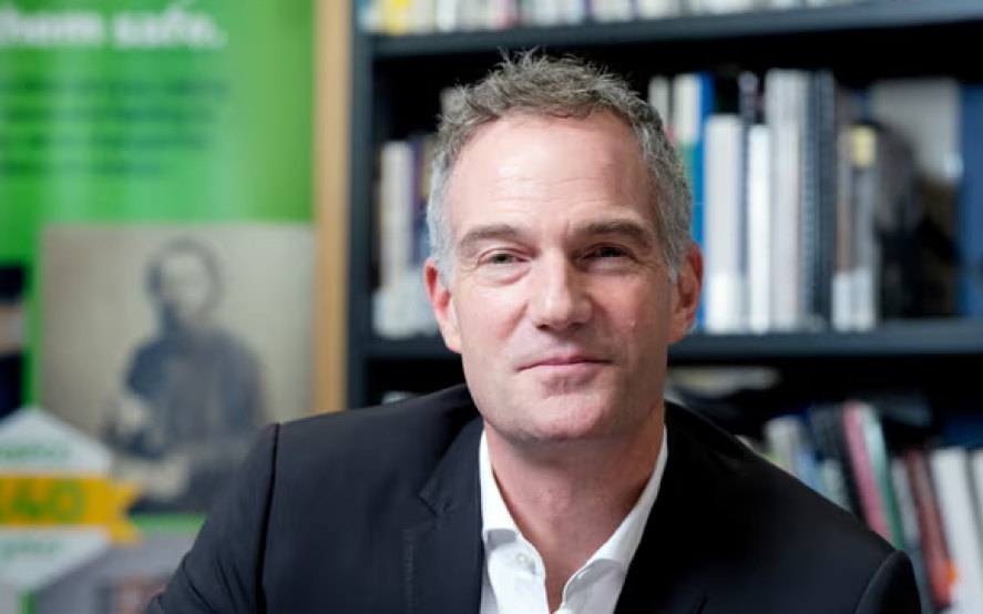 El secretario de Tecnología, Peter Kyle, ha recibido la misión de convertir al Reino Unido en un actor principal en la revolución de la inteligencia artificial. Fotografía: Linda Nylind/The Guardian